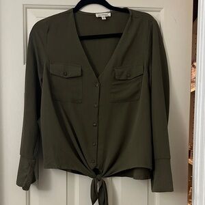 Monteau Olive Button-Down Tie-Front Shirt